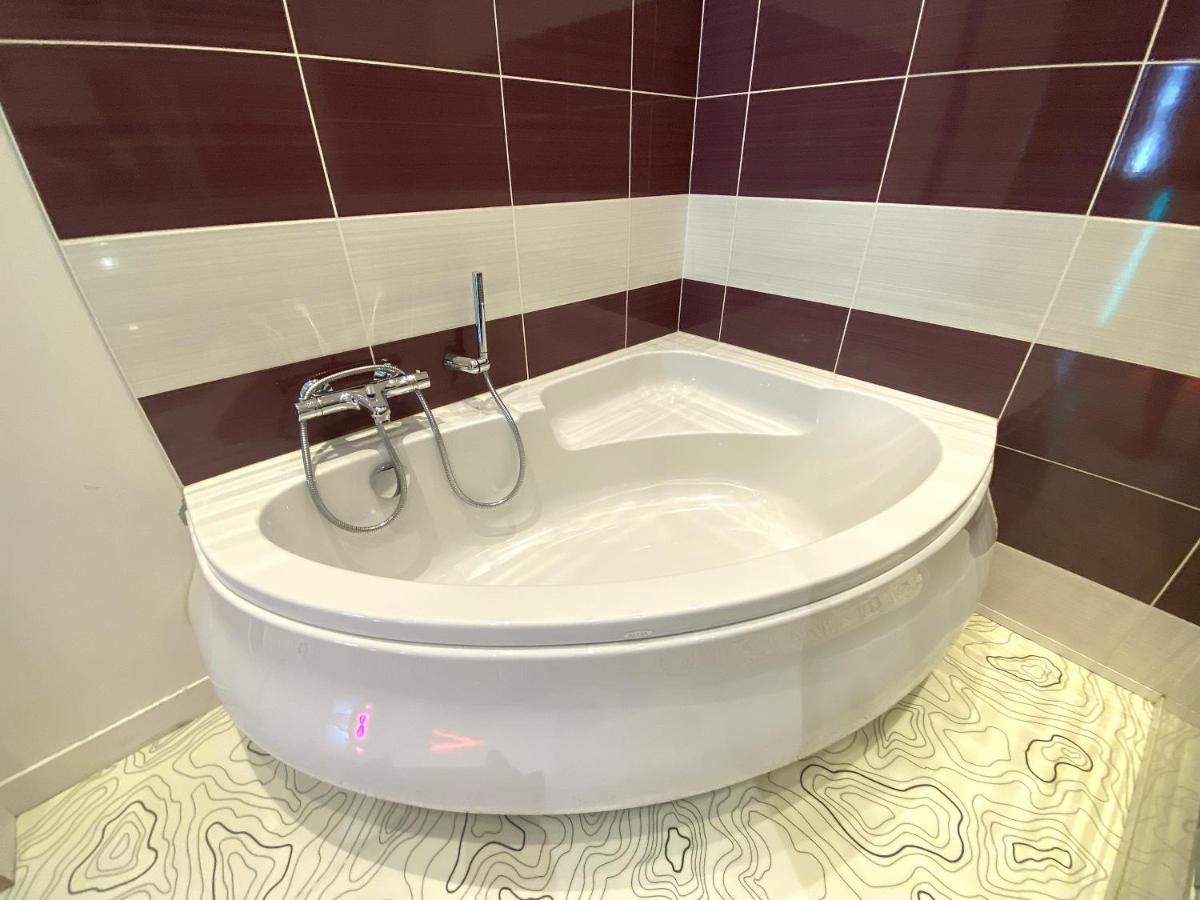 Floydroom'S Pau Chambre Hotes Dans Appartement Partage Proche Chateau 外观 照片